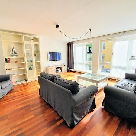 Ferienwohnung Achtern Diek, Inklusive Strandkorb Und Stellplatz Rostock Exterior foto